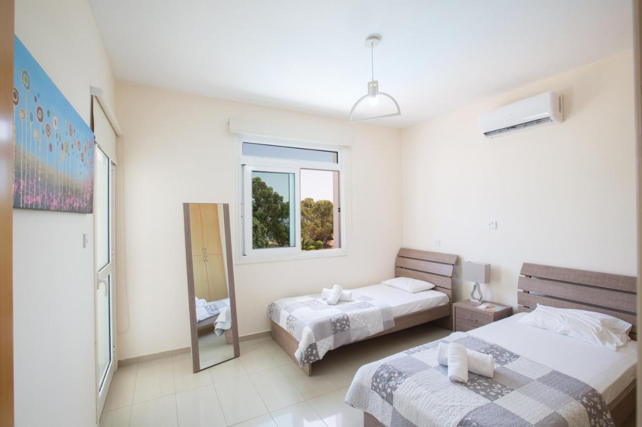 Shaye Front Line Villa Protaras Exterior foto