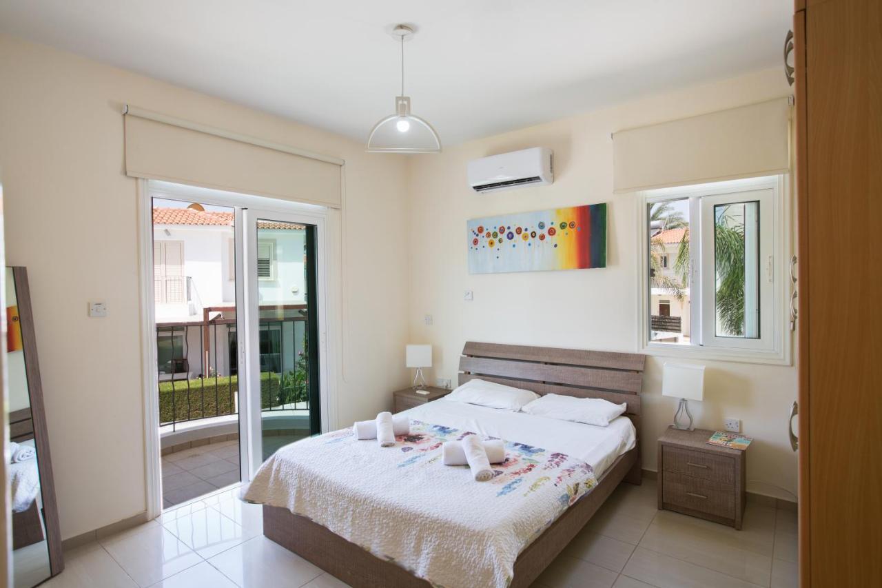 Shaye Front Line Villa Protaras Exterior foto