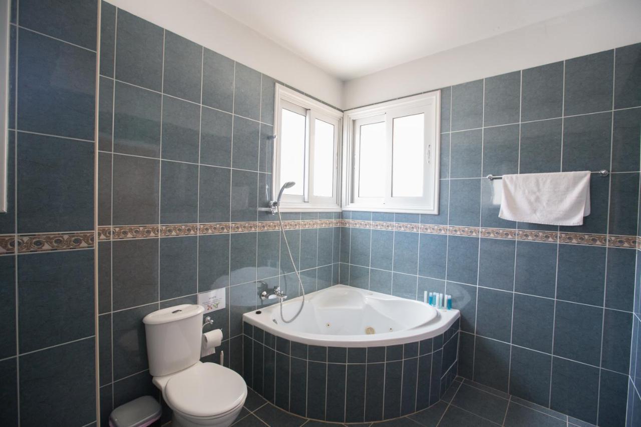Shaye Front Line Villa Protaras Exterior foto